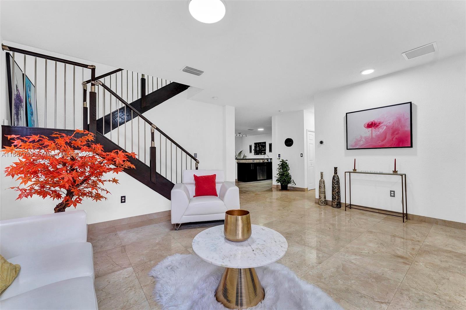 FONTAINEBLEAU WEST NORTH - Residential