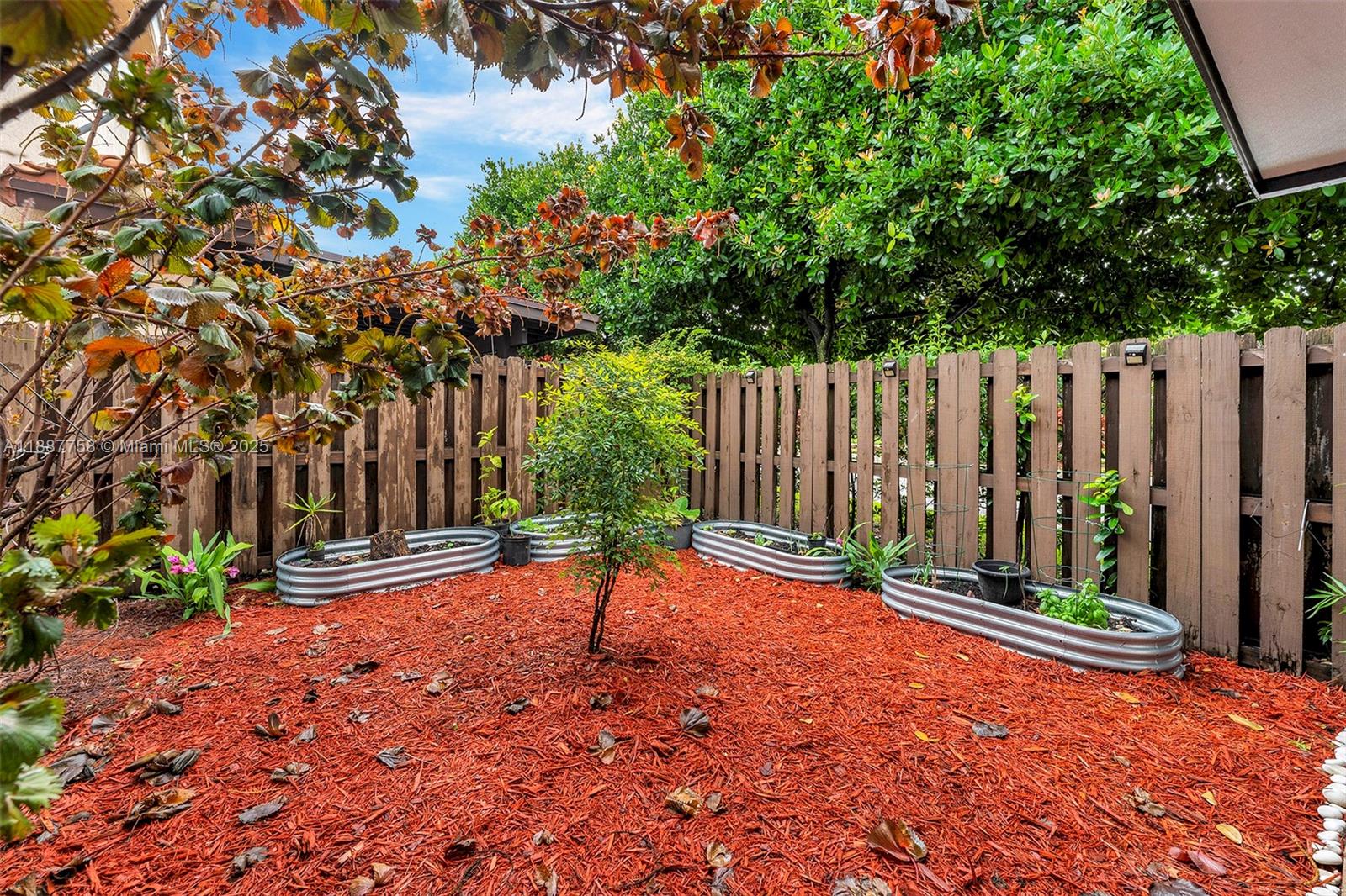 FONTAINEBLEAU WEST NORTH - Residential