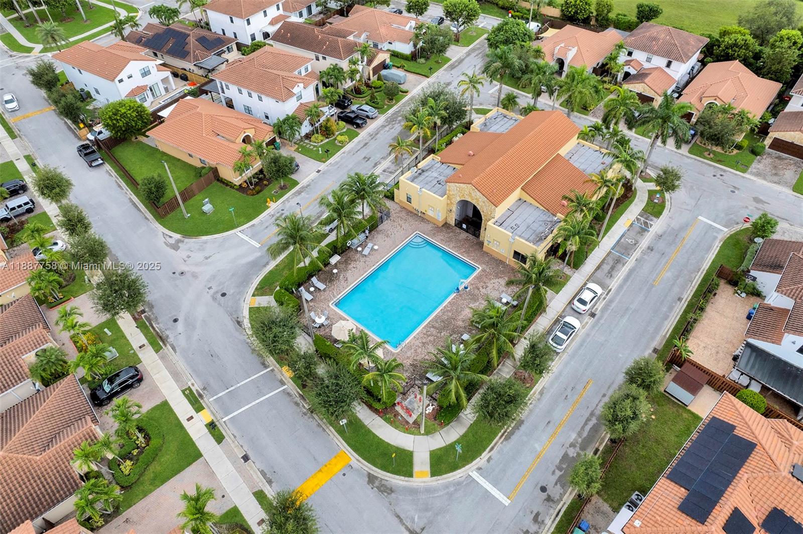 FONTAINEBLEAU WEST NORTH - Residential