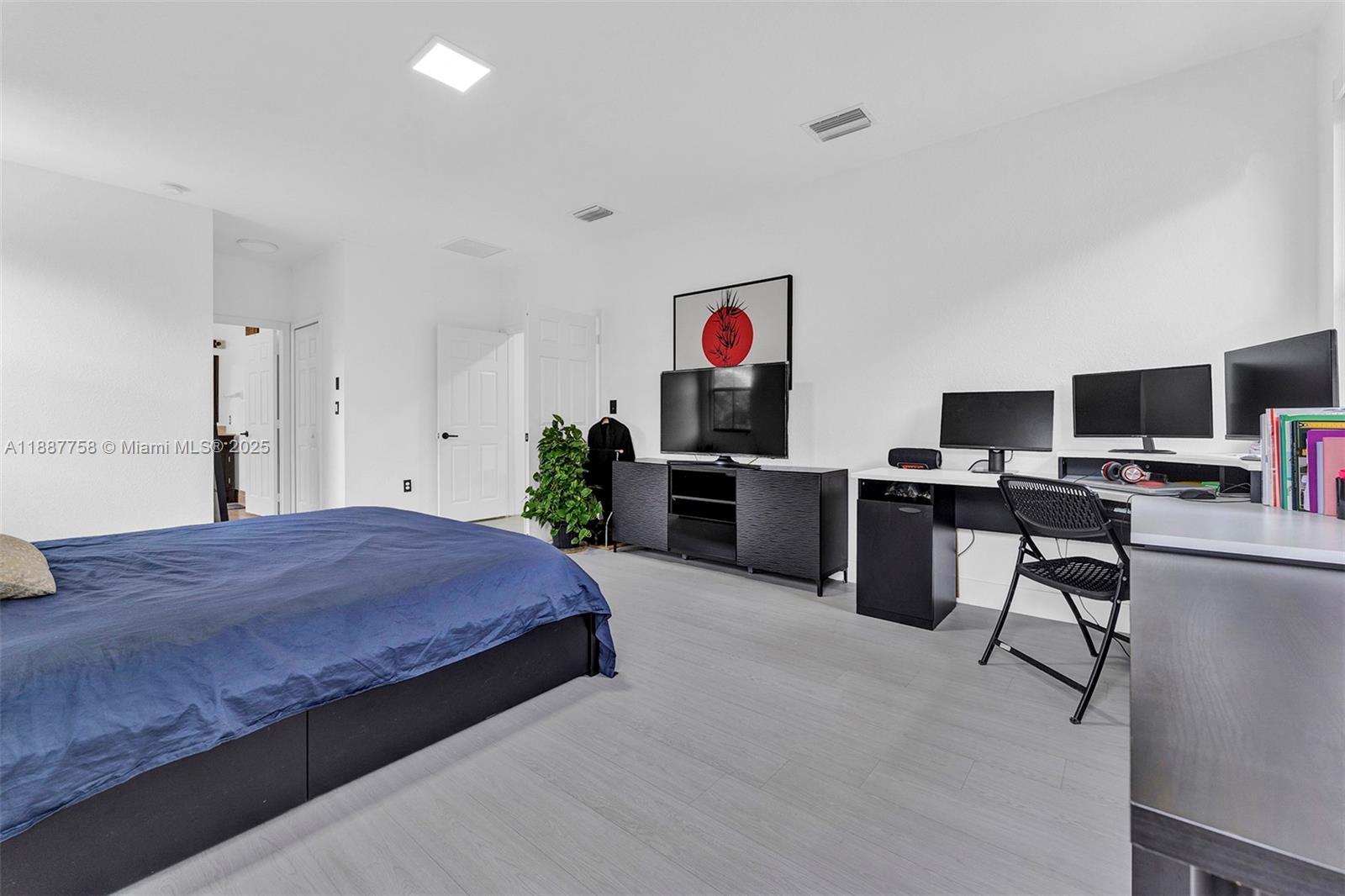 FONTAINEBLEAU WEST NORTH - Residential