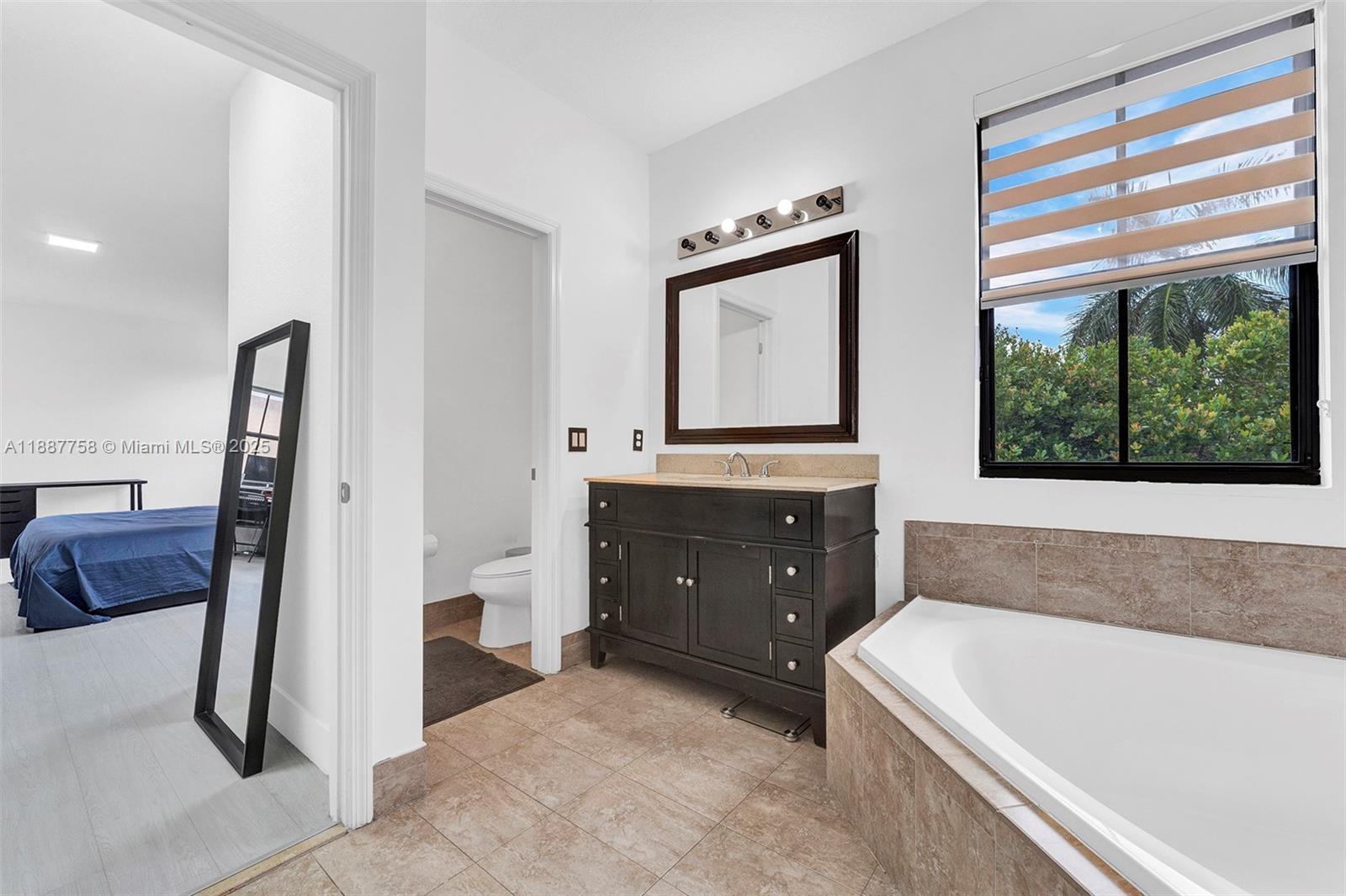 FONTAINEBLEAU WEST NORTH - Residential