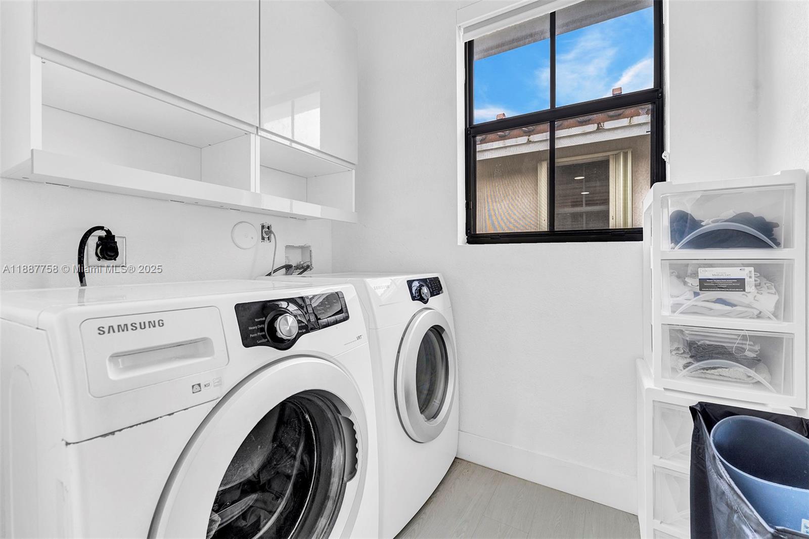 FONTAINEBLEAU WEST NORTH - Residential