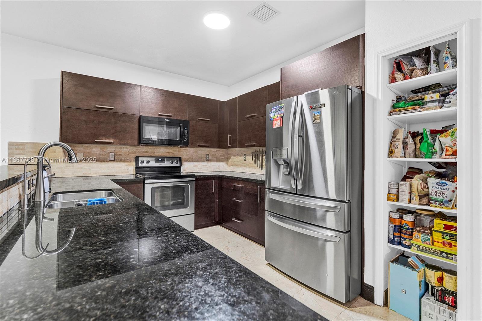 FONTAINEBLEAU WEST NORTH - Residential