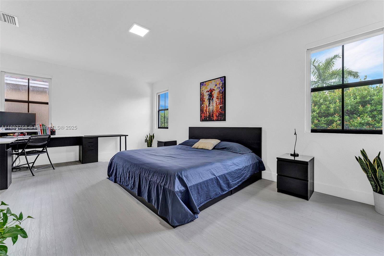 FONTAINEBLEAU WEST NORTH - Residential