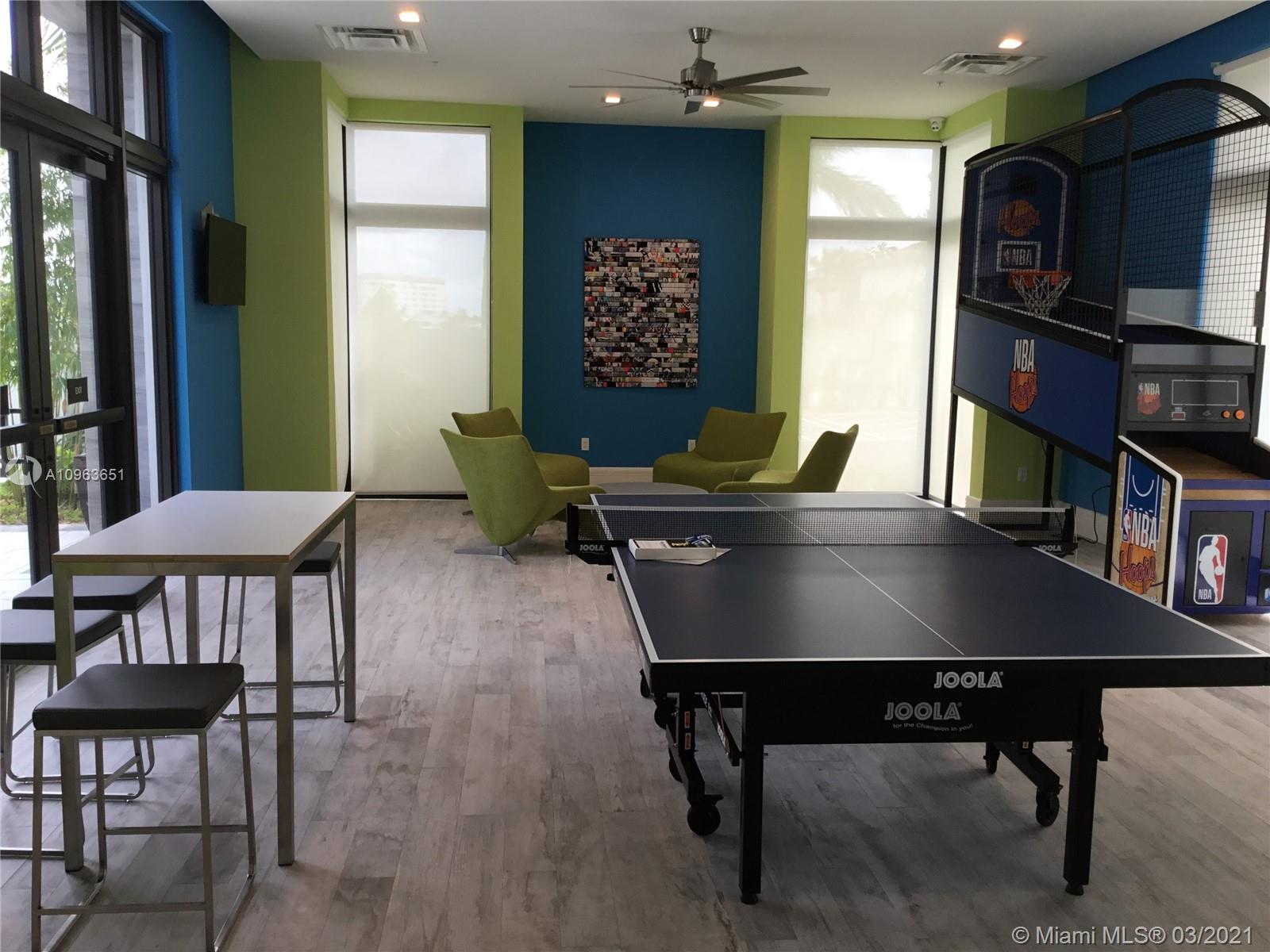 URBANA - Residential Lease