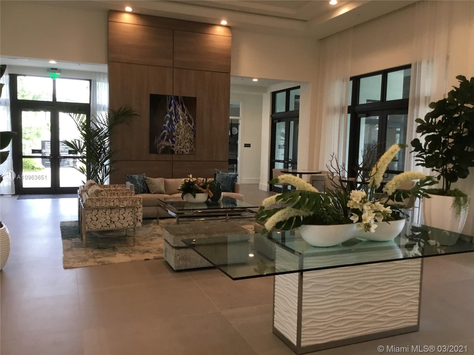 URBANA - Residential Lease