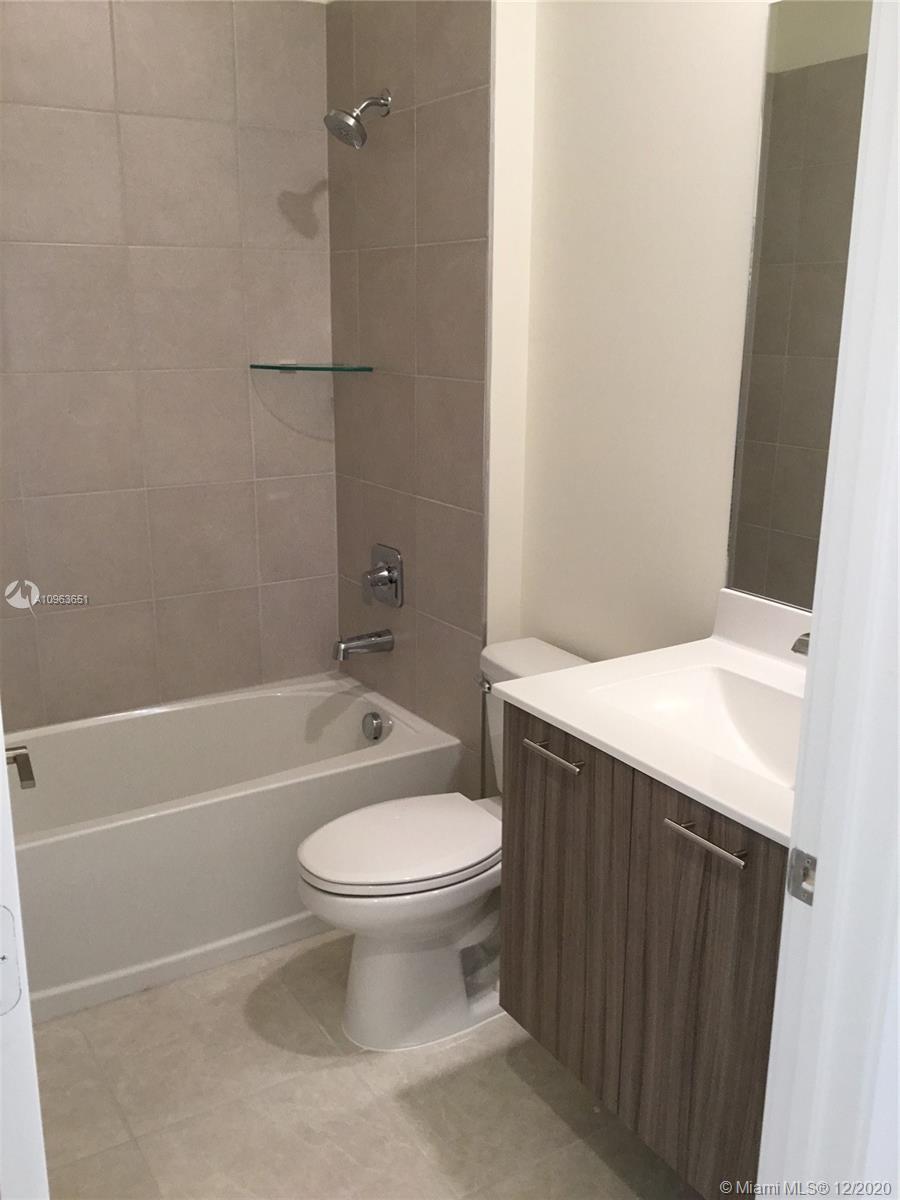 URBANA - Residential Lease