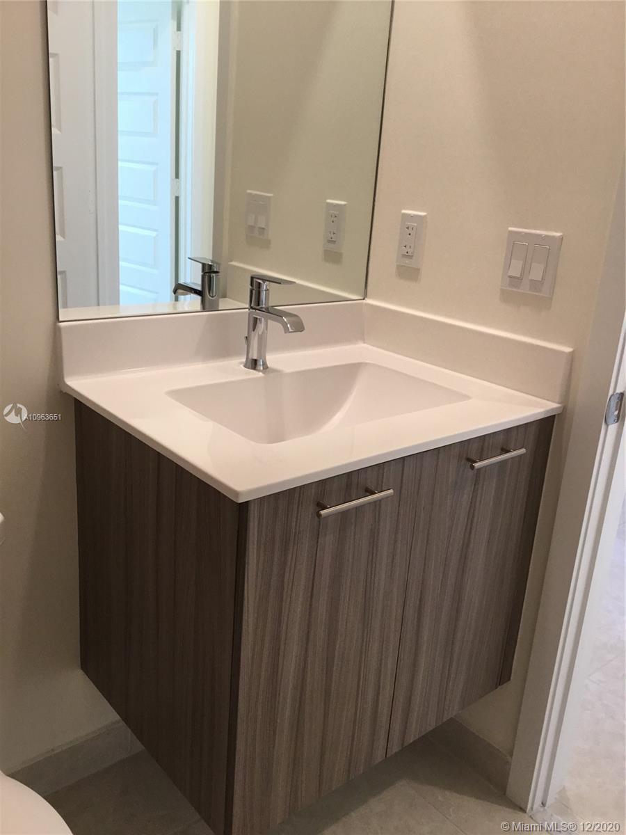 URBANA - Residential Lease