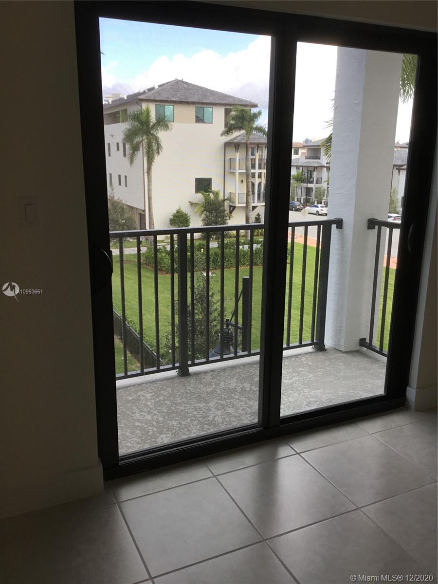 URBANA - Residential Lease