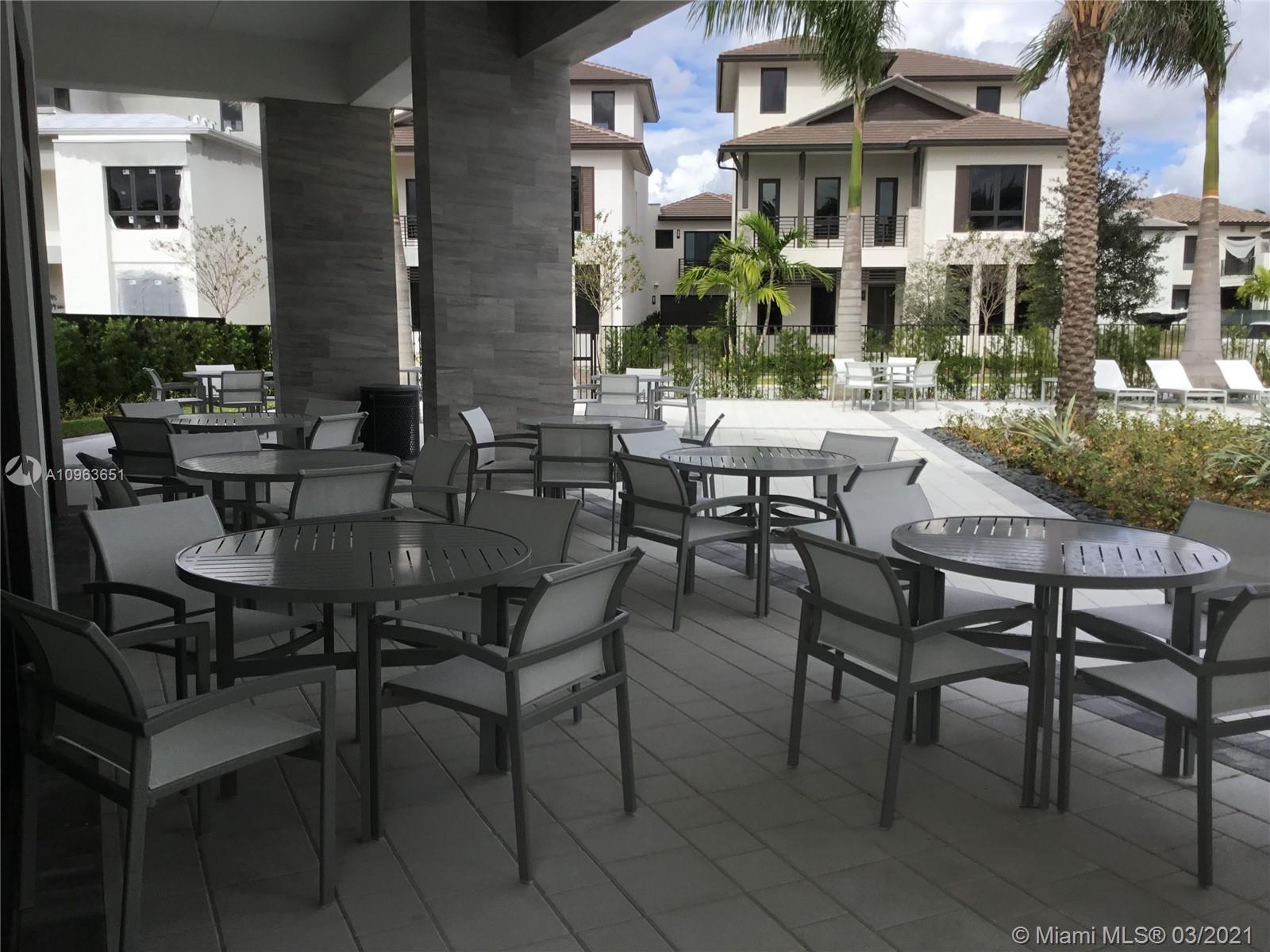 URBANA - Residential Lease