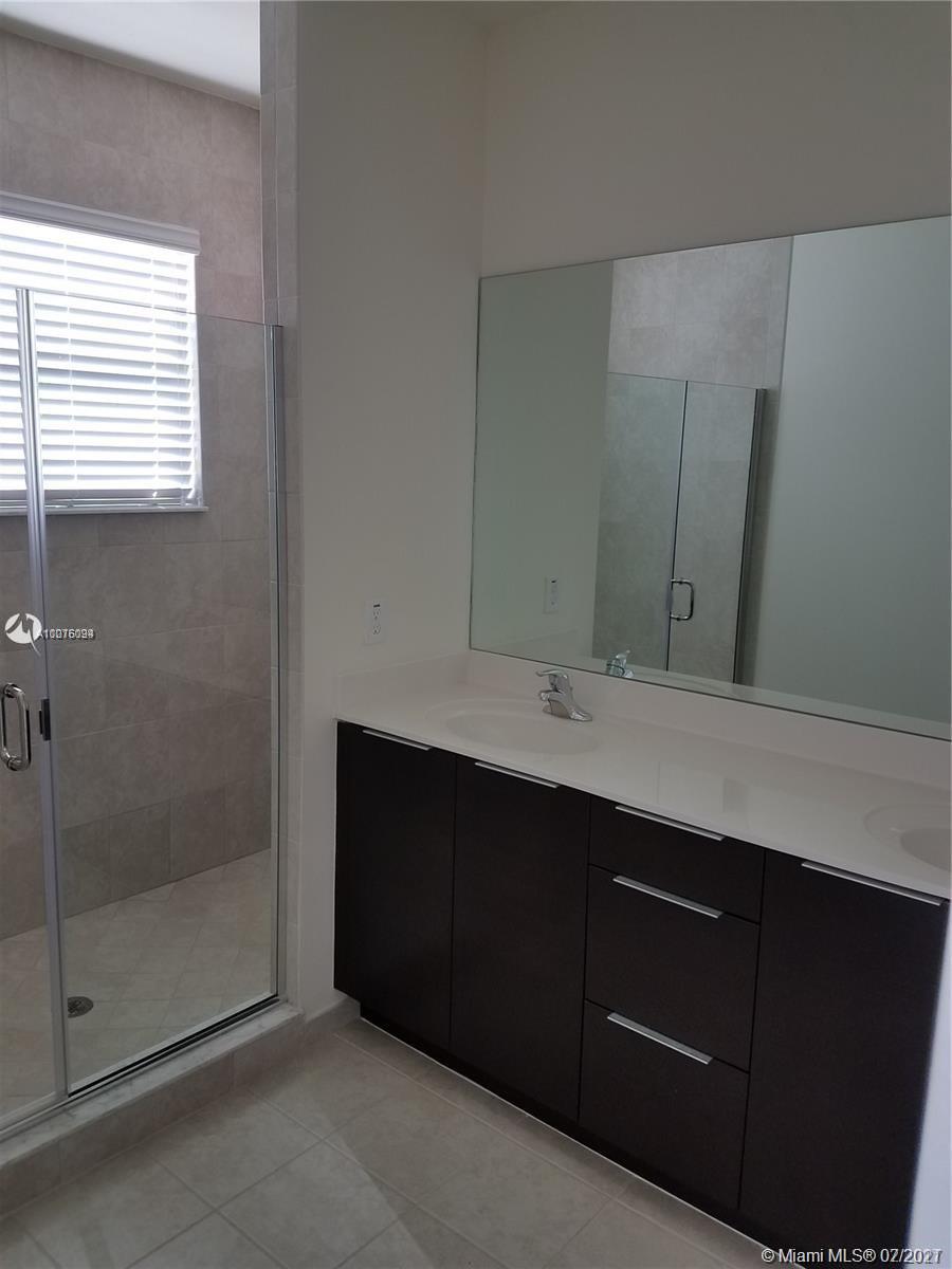 GRAND BAY NORTH - Residential