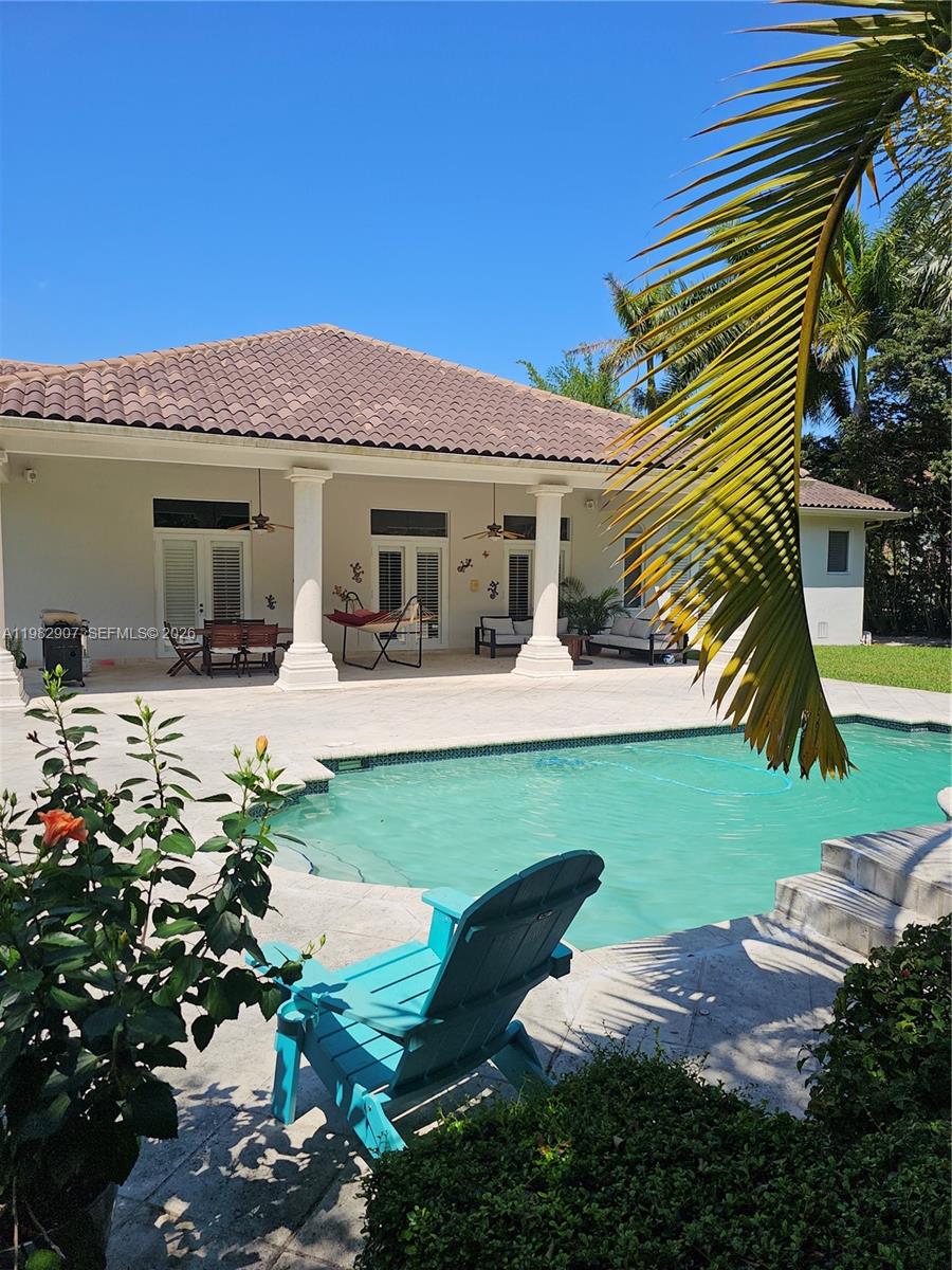 PINEWOOD HOMES - Residential Lease