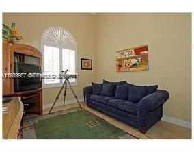 PINEWOOD HOMES - Residential Lease