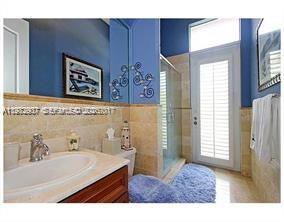 PINEWOOD HOMES - Residential Lease