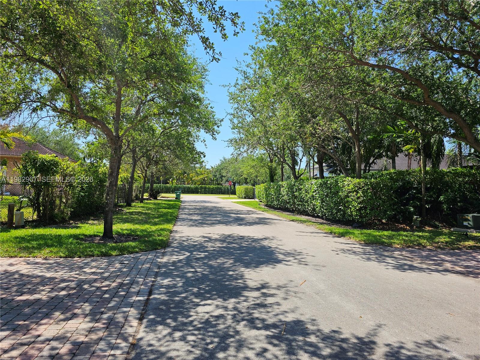 PINEWOOD HOMES - Residential Lease