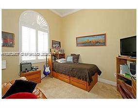 PINEWOOD HOMES - Residential Lease