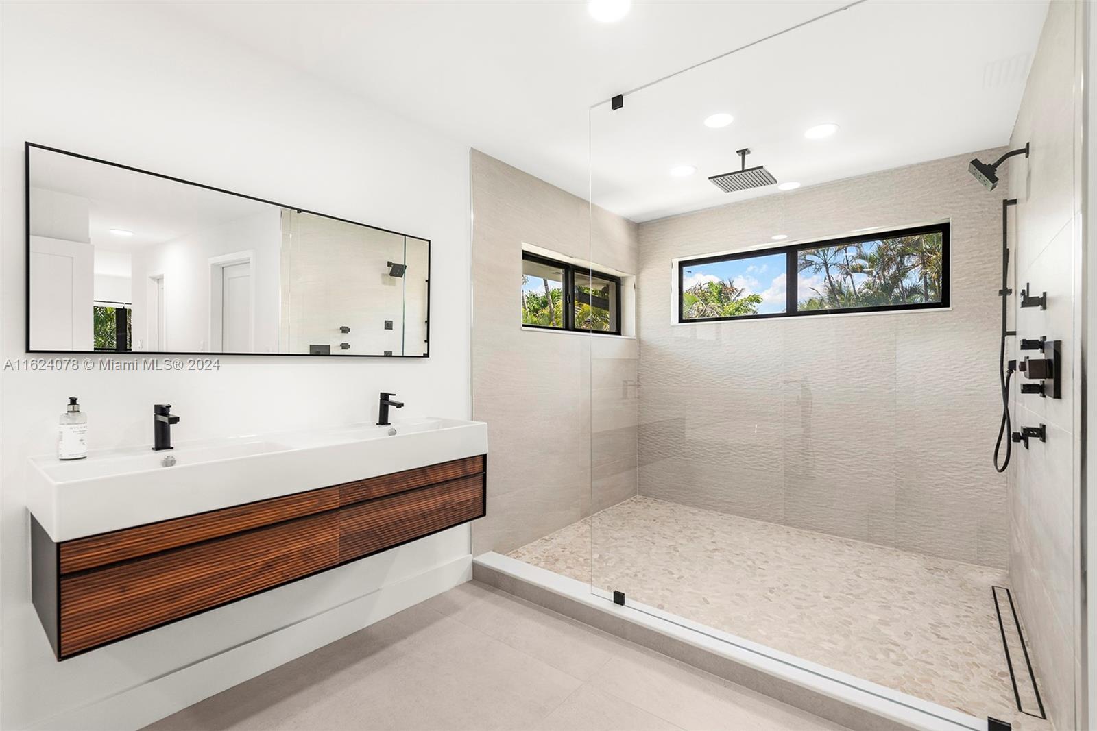 1ST ADDN TO OLD CUTLER WO - Residential