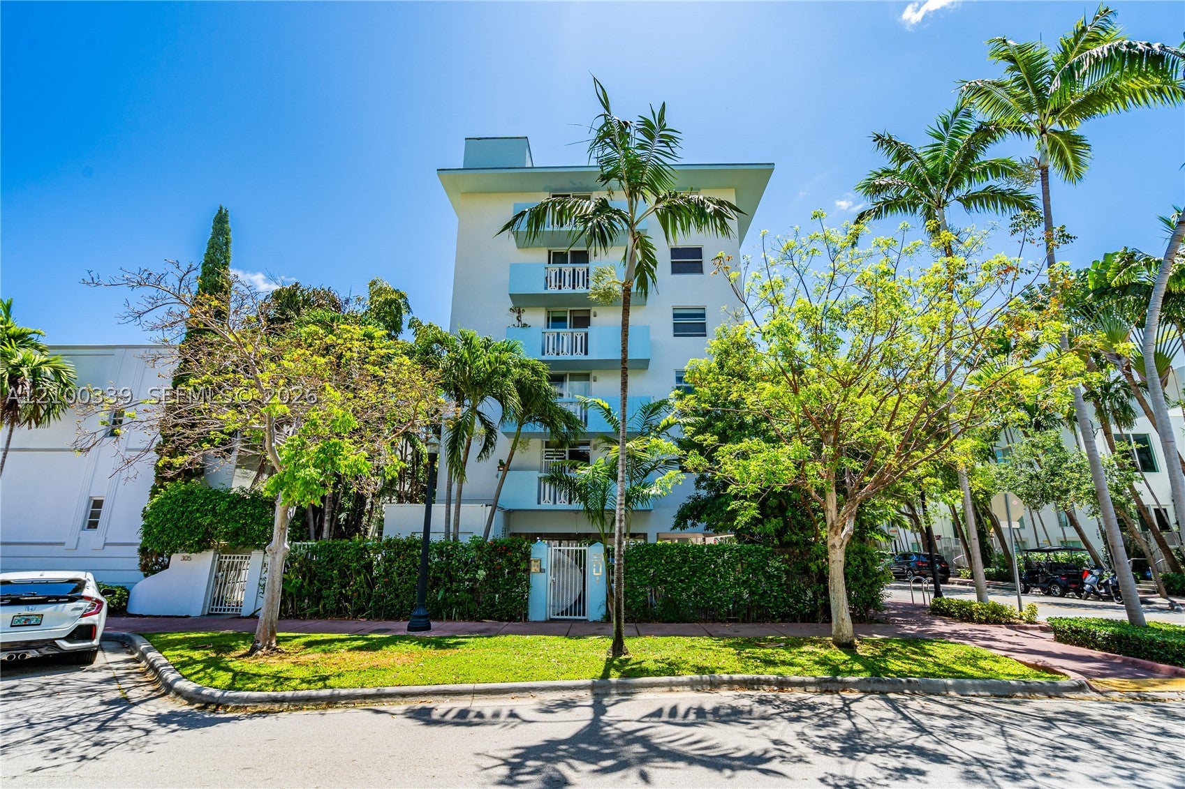 301 Jefferson Ave 4A
