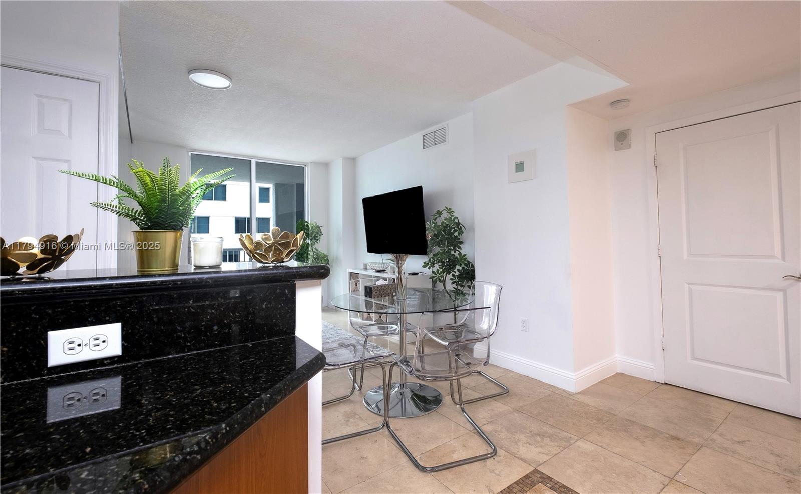 170 SE 14th St 2708