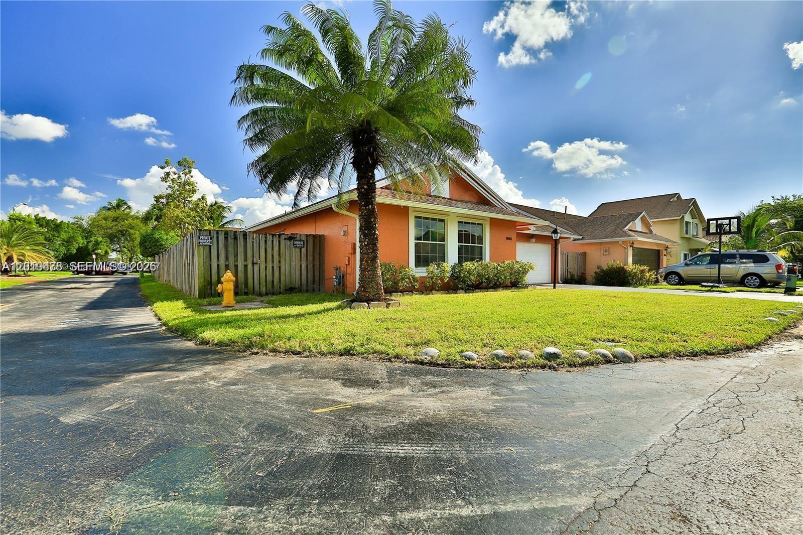 COUNTRY LAKE PARK - Residential