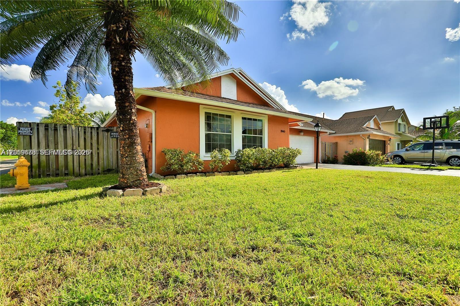 COUNTRY LAKE PARK - Residential