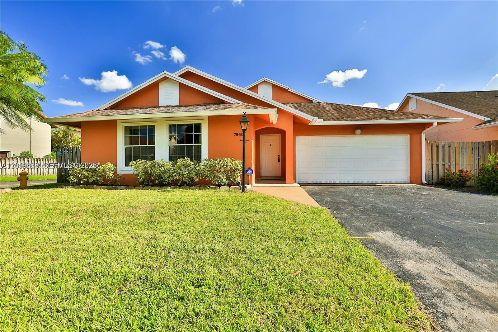 COUNTRY LAKE PARK - Residential