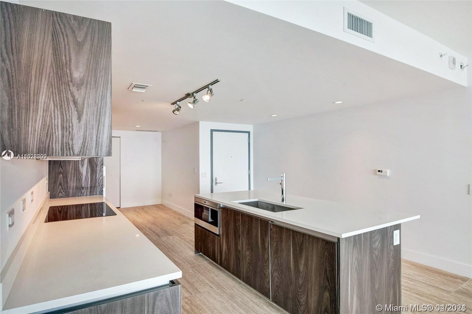 ONE PARAISO CONDO - Residential