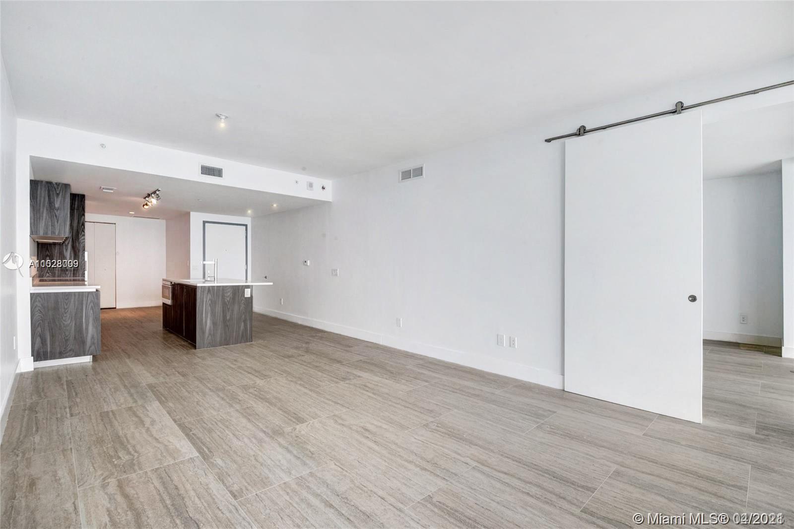 ONE PARAISO CONDO - Residential