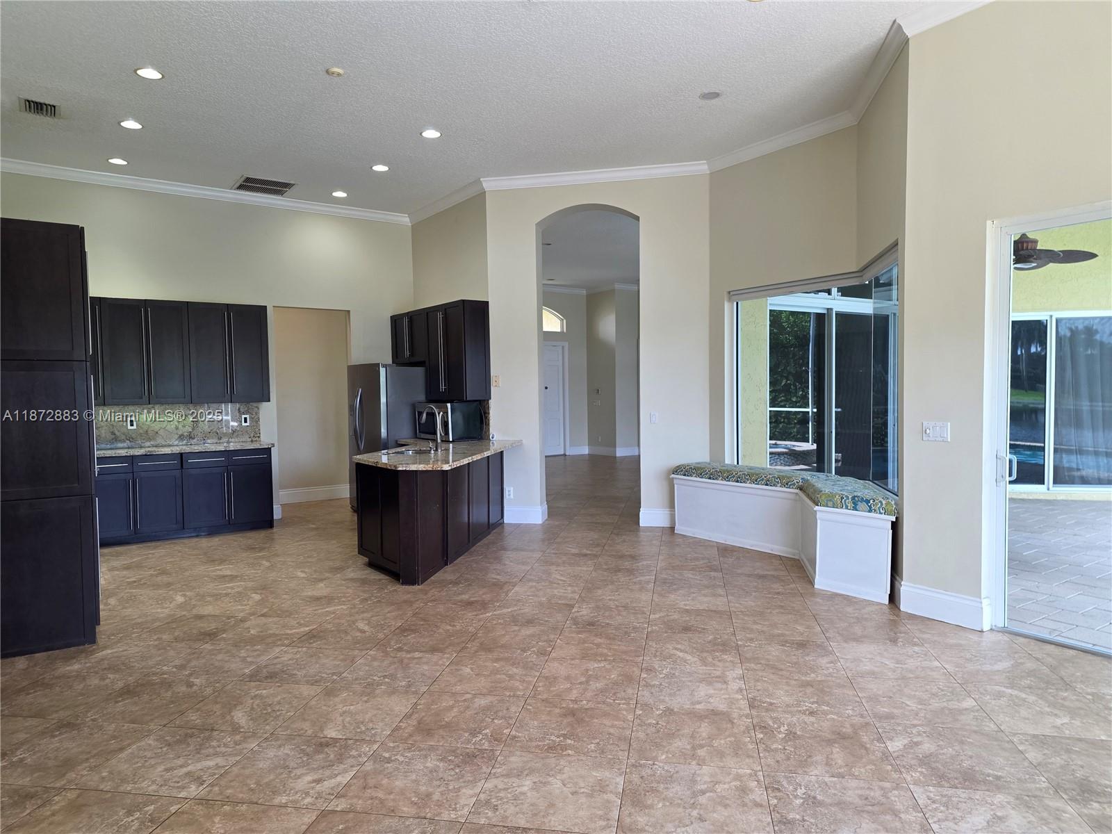 WESTPORT 2ND SECTION 147- - Residential Lease