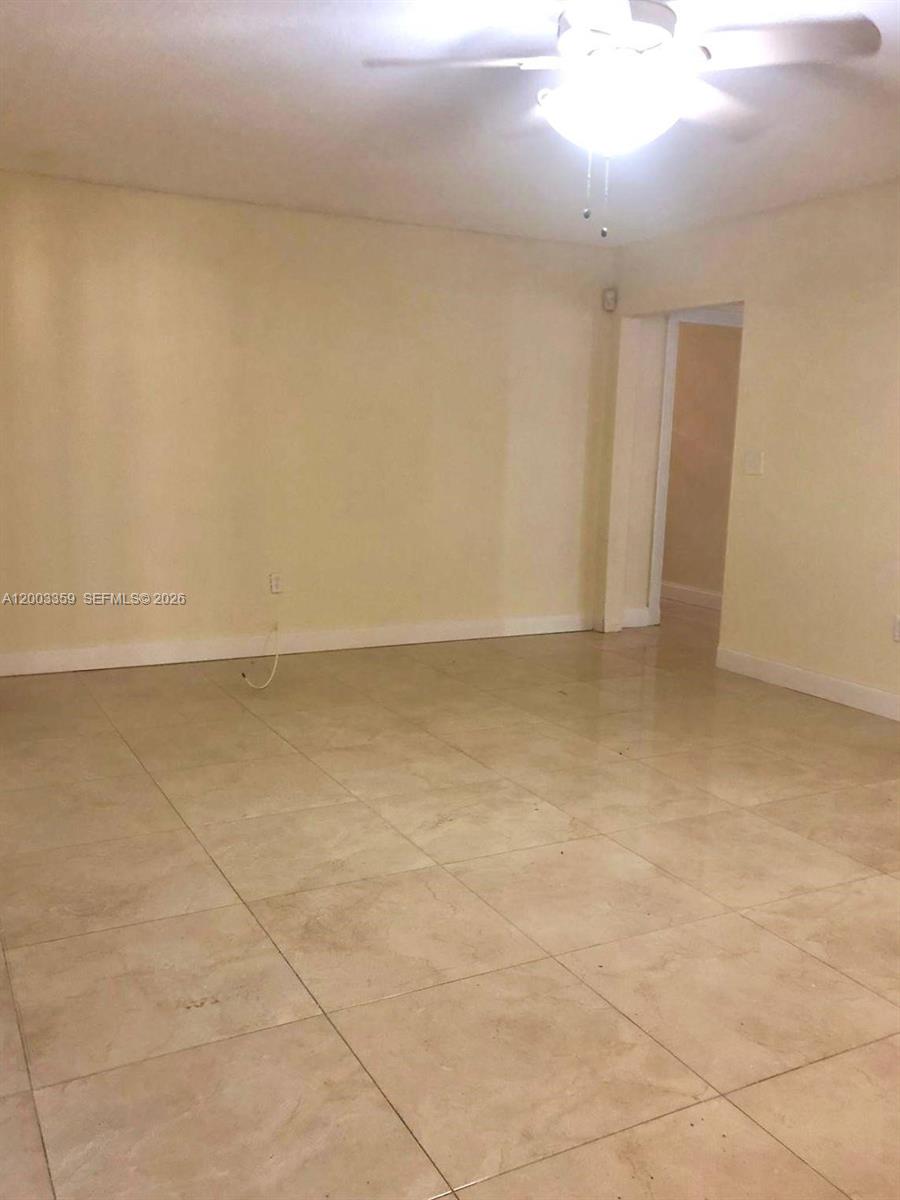 HOLLYWOOD RIDGE SUB NO 2 - Residential Lease