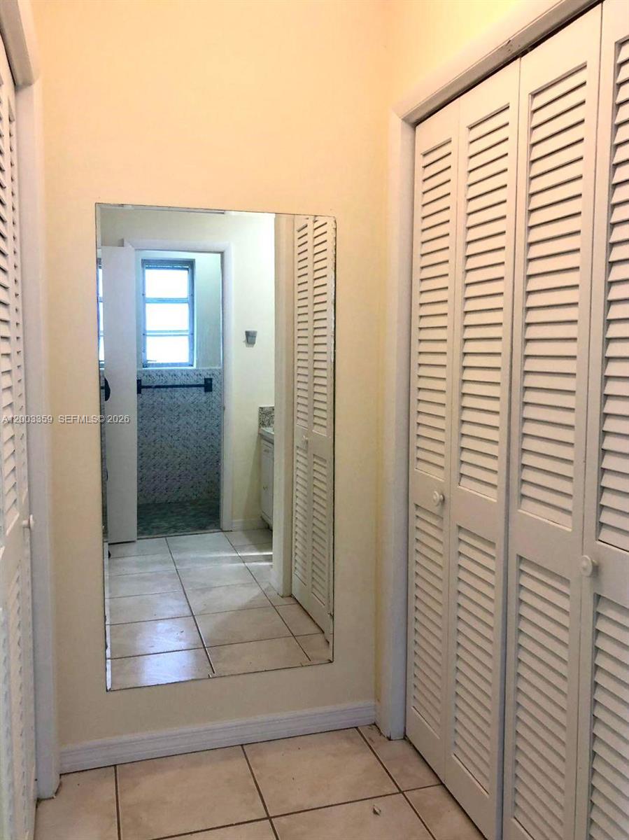 HOLLYWOOD RIDGE SUB NO 2 - Residential Lease