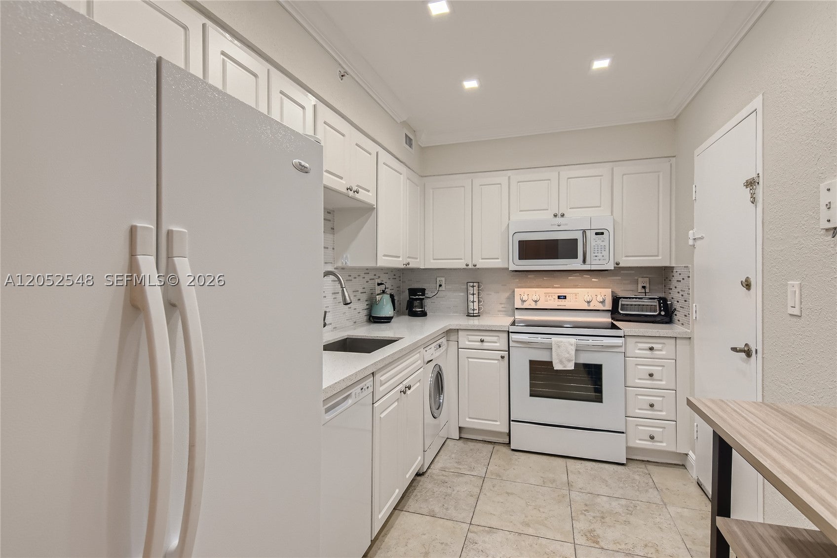 2501 S Ocean Dr 316 (AVAILABLE NOW-11/30)