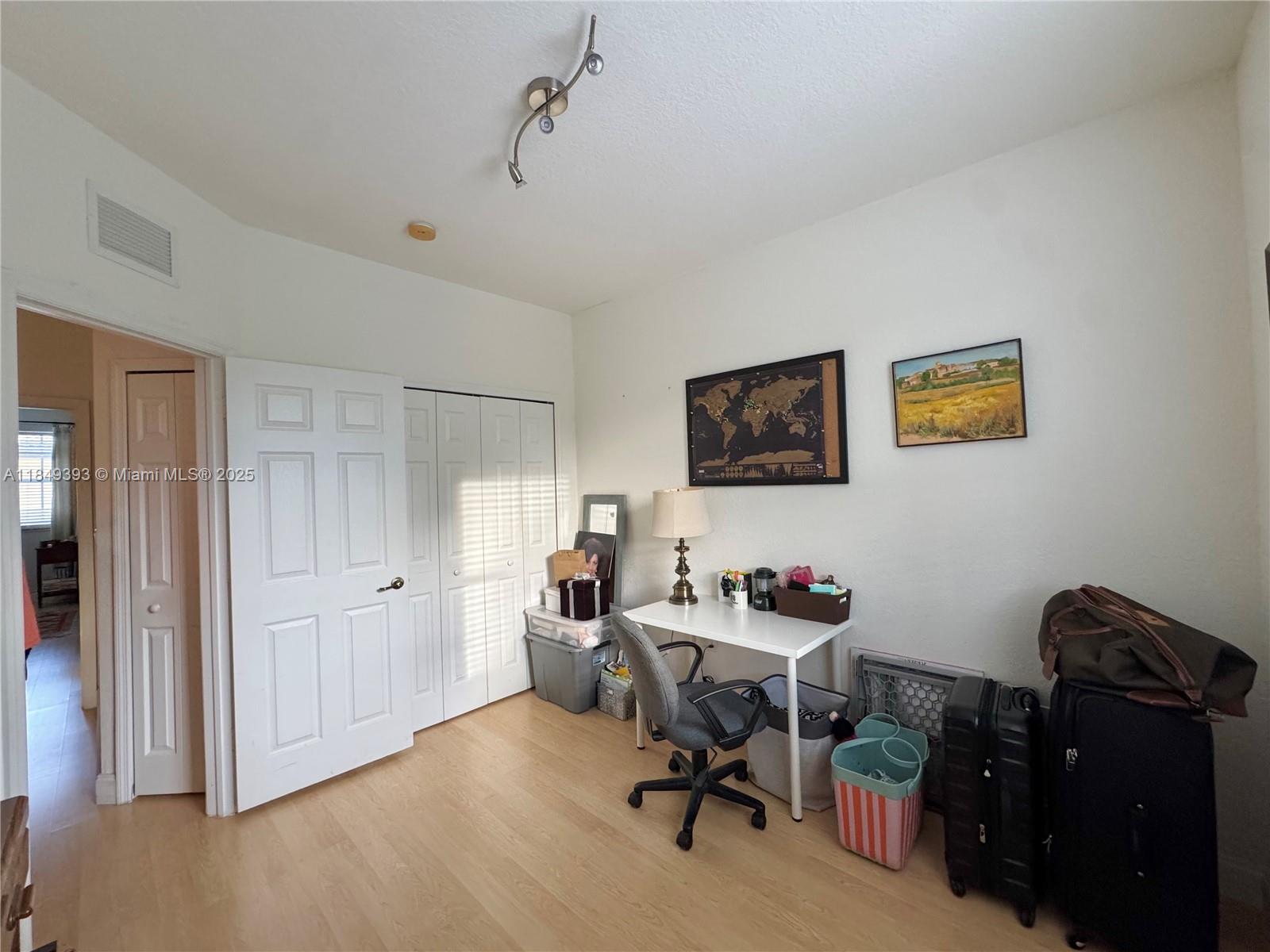 CENTURY BREEZE - Residential