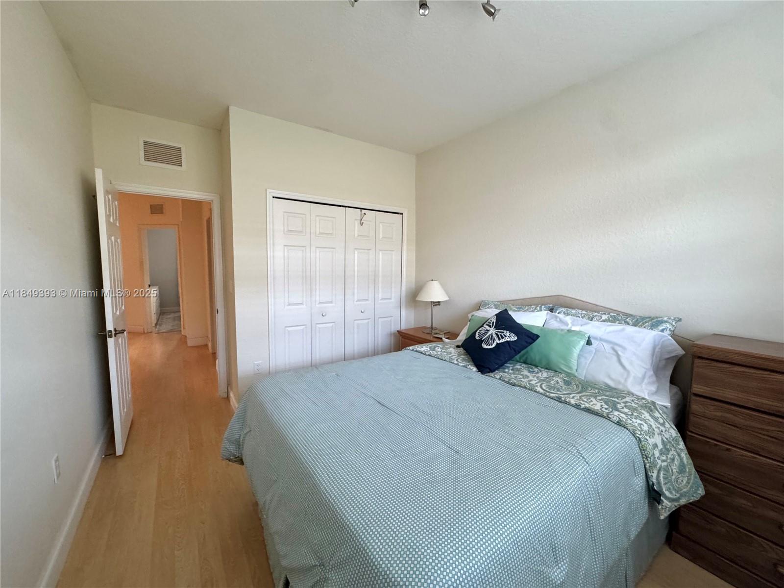 CENTURY BREEZE - Residential