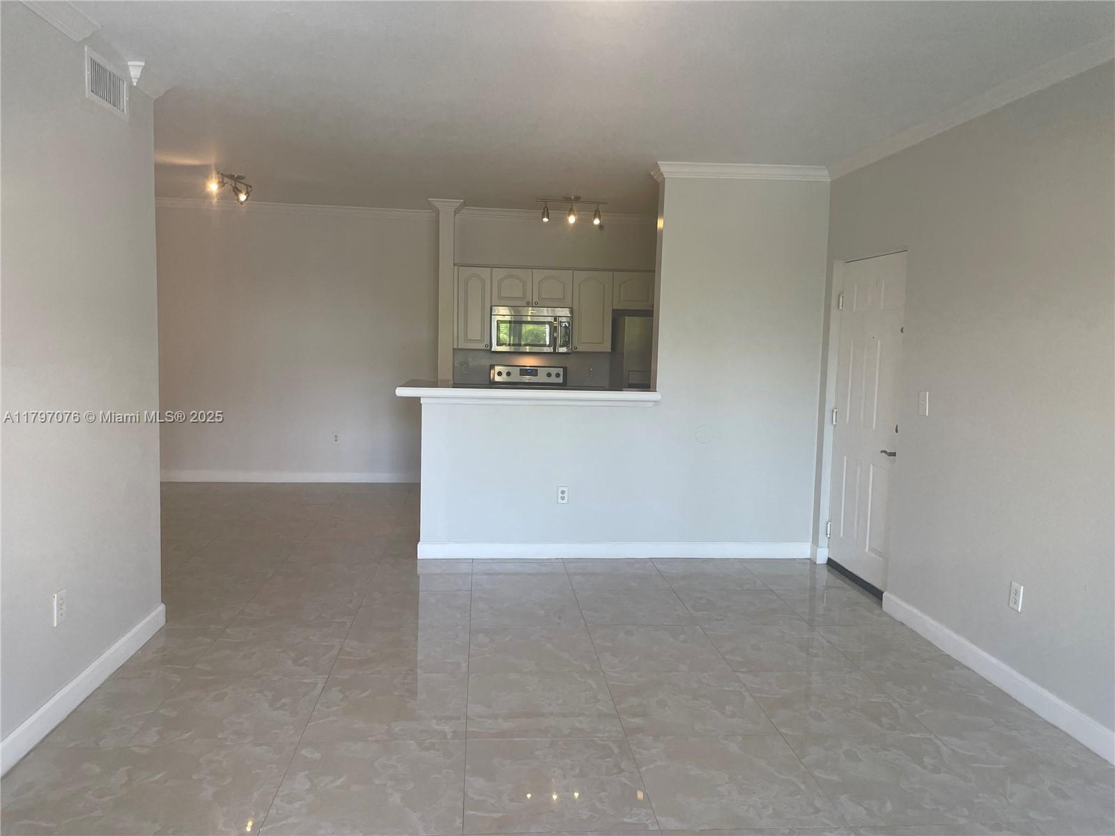 Address Not Disclosed, Miami, Broward County, Florida - 1 Bedrooms  
1 Bathrooms - 
