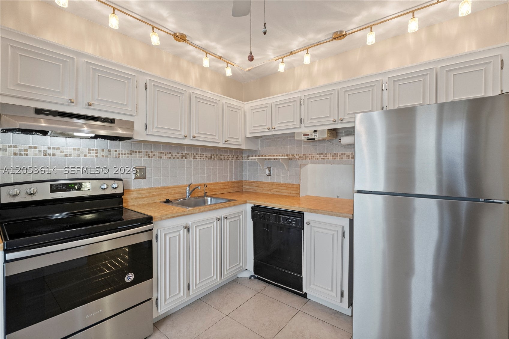 5950 Del Lago Cir 106, Sunrise FL 33313