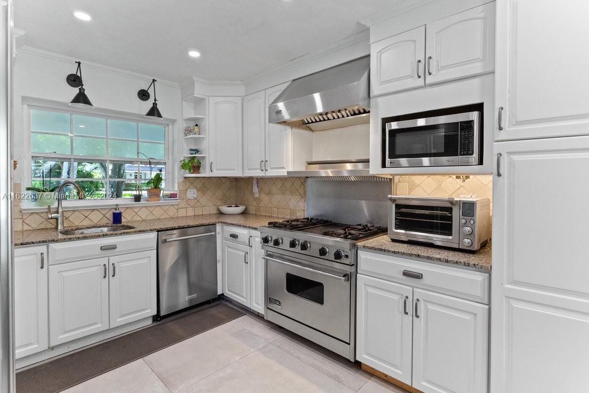 RIDGELINE ESTATES - Residential