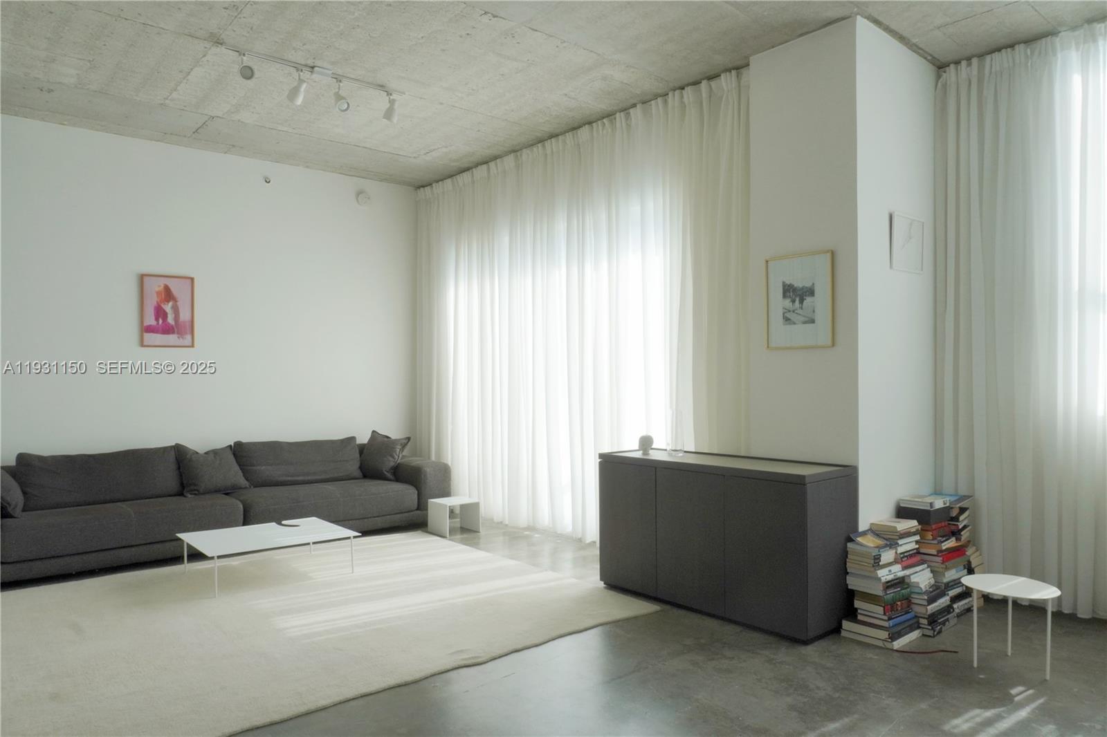 THE LOFT DOWNTOWN II COND - Residential