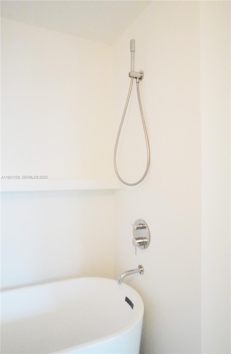 THE LOFT DOWNTOWN II COND - Residential