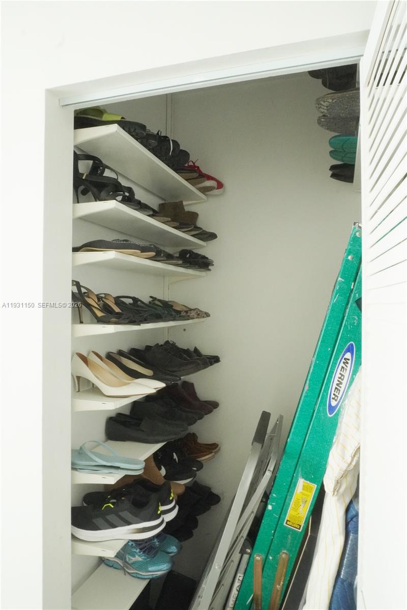 THE LOFT DOWNTOWN II COND - Residential