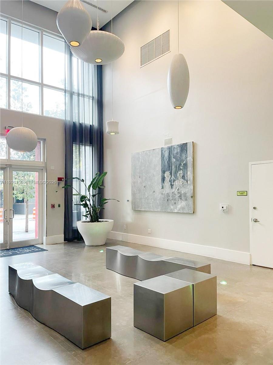 THE LOFT DOWNTOWN II COND - Residential