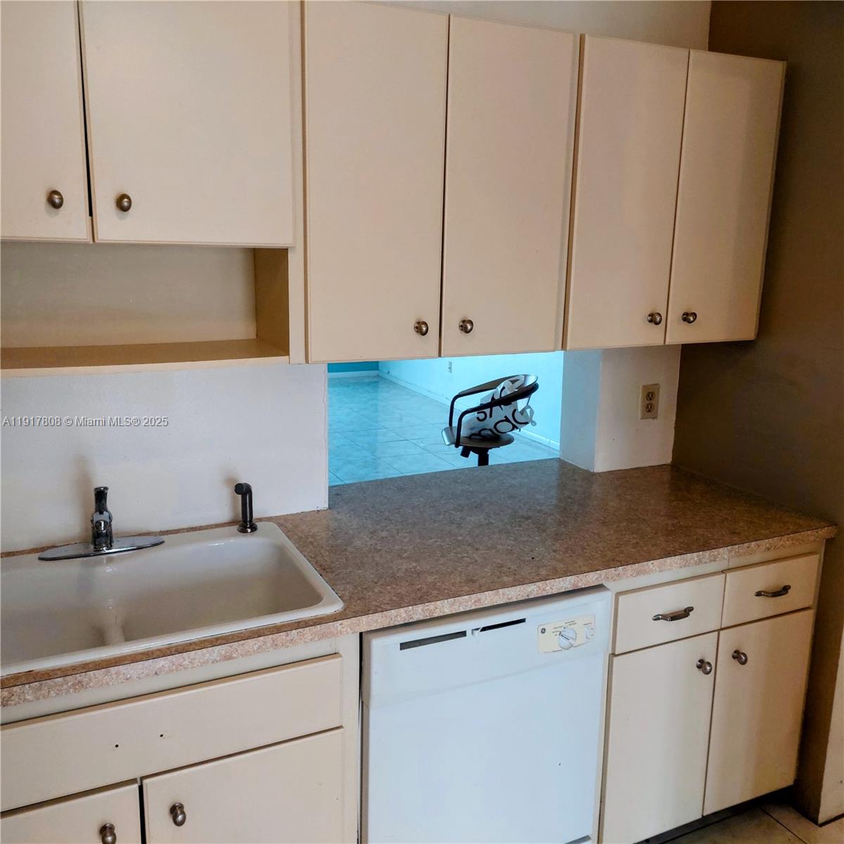 AZURE LAKE CONDO - Residential