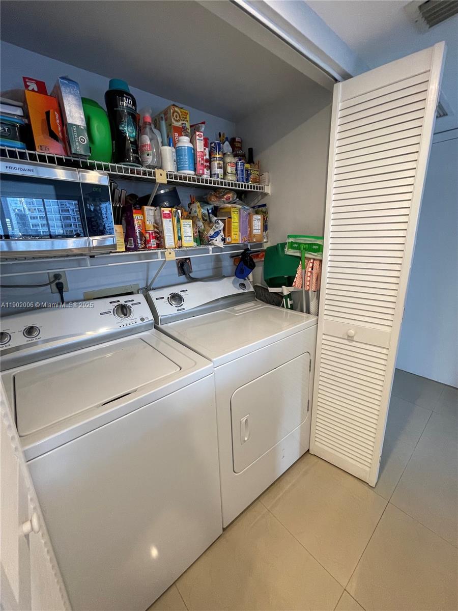 BRICKELL KEY II CONDO - Residential Lease