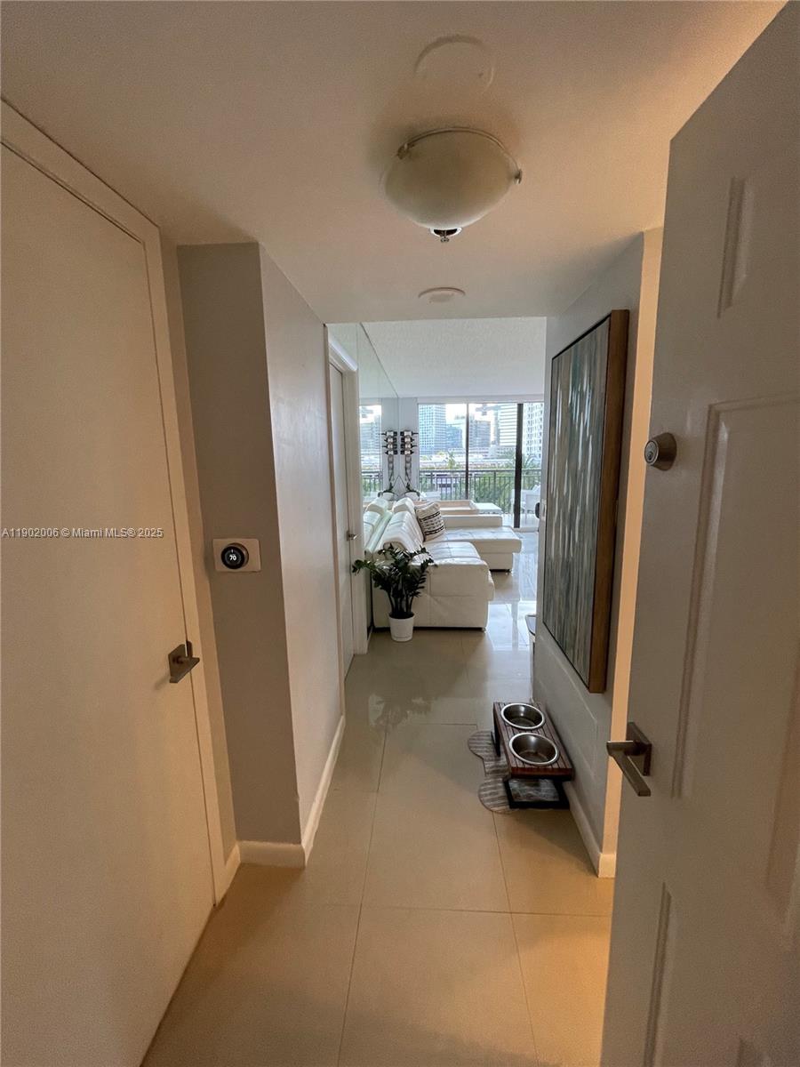 540 Brickell Key Dr 711