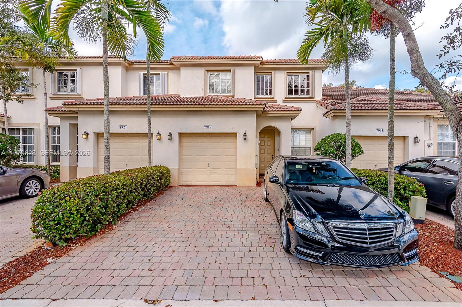 WALNUT CREEK TOWNHOMES - Residential