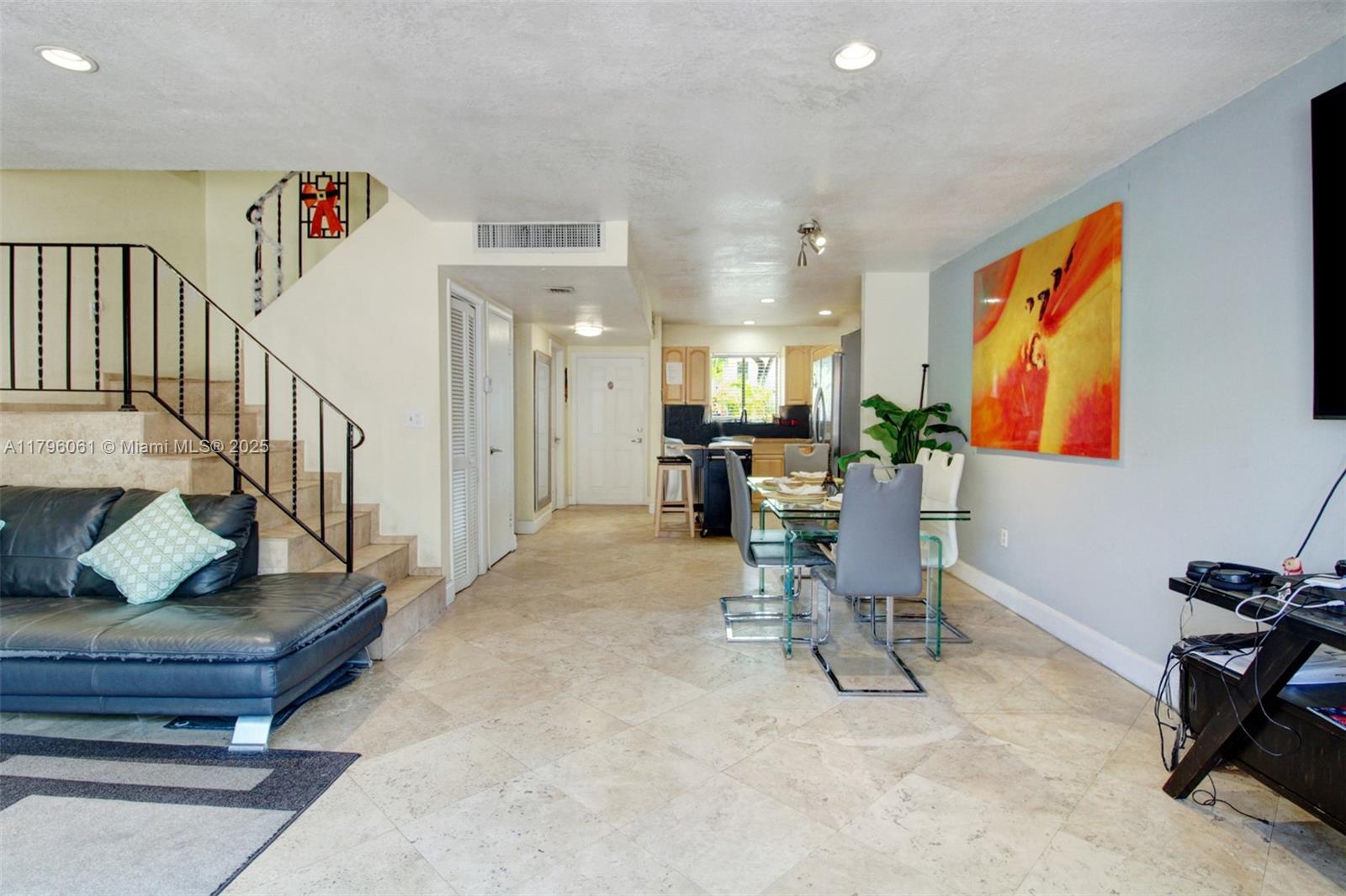 3321 Farragut St 7D