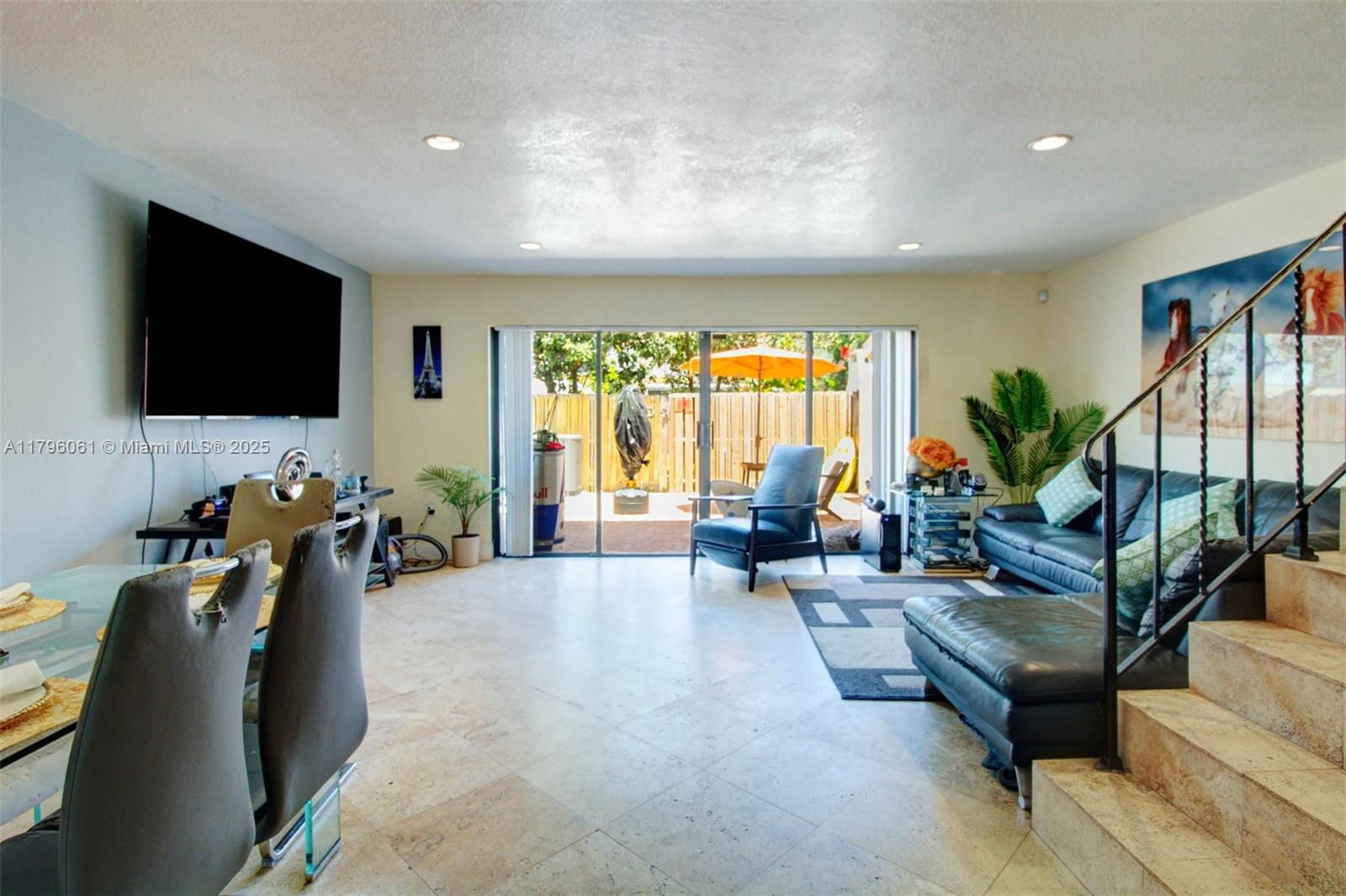 3321 Farragut St 7D