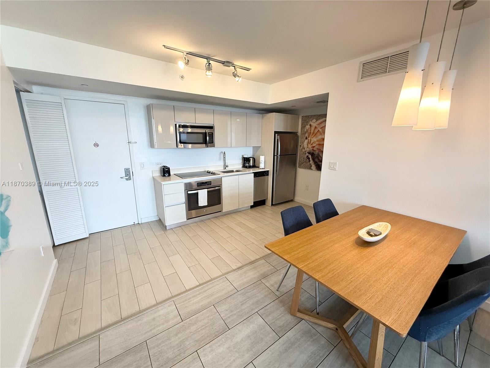 BEACHWALK CONDOMINIUM - Residential