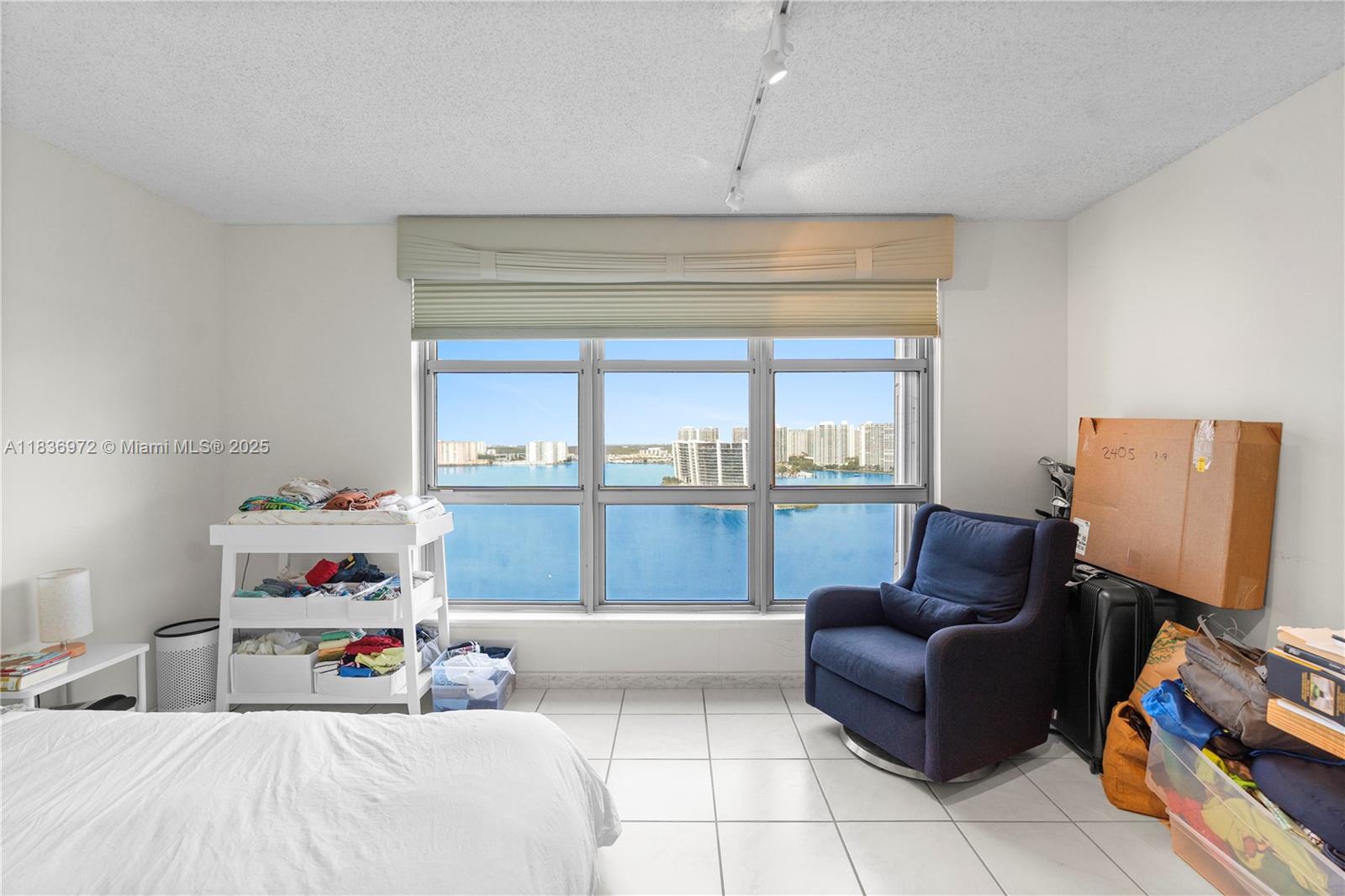 MYSTIC POINTE CONDO NO TH - Residential