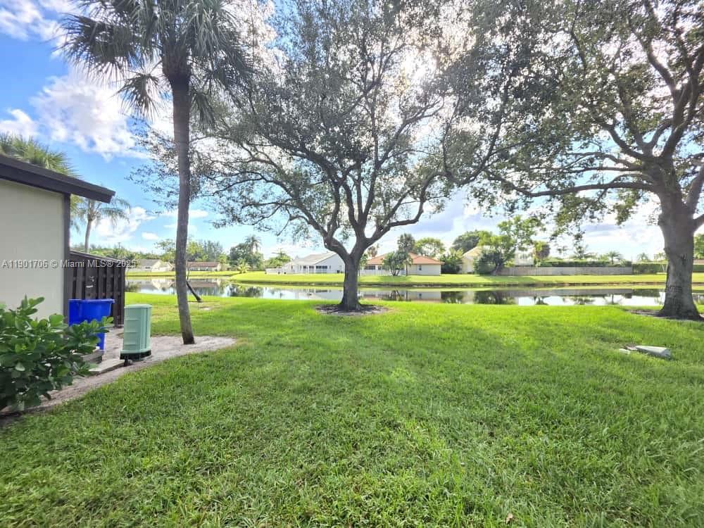 TRADEWINDS AT DOS LAGOS C - Residential Lease